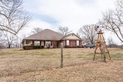 1704 Chapman Ct, Lavaca, AR 72941 photo 4