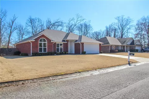 1002 Jessie Dr, Lavaca, AR 72941 photo 1