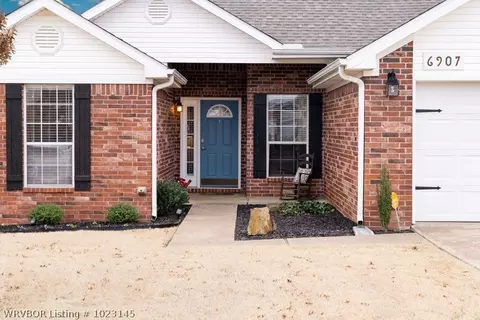 6907 Red Bud Dr, Fort Smith, AR 72916 photo 2