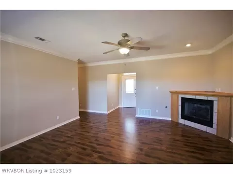 6912 Red Pine Dr, Fort Smith, AR 72916 photo 2