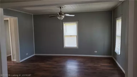105 E Market St, Ozark, AR 72949 photo 4