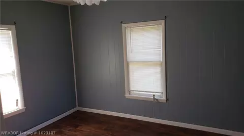 105 E Market St, Ozark, AR 72949 photo 7