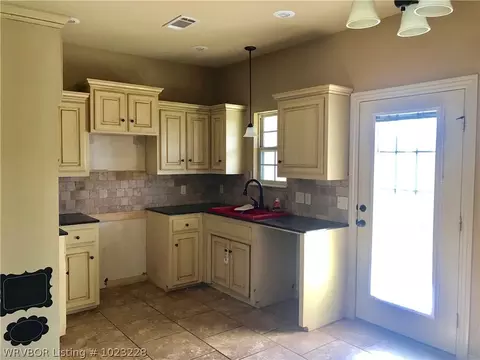 309 Gerald Holt Way, Hackett, AR 72937 photo 6