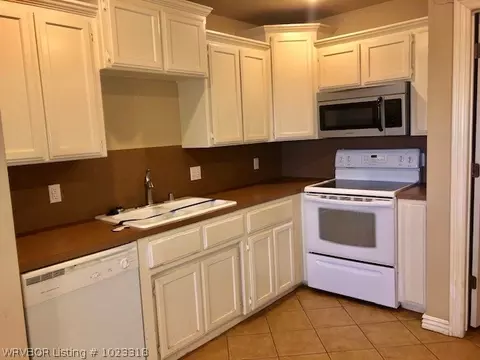 101 Elizabeth Ct, Barling, AR 72923 photo 6