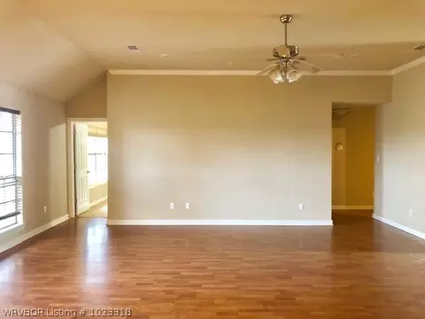 101 Elizabeth Ct, Barling, AR 72923 photo 3