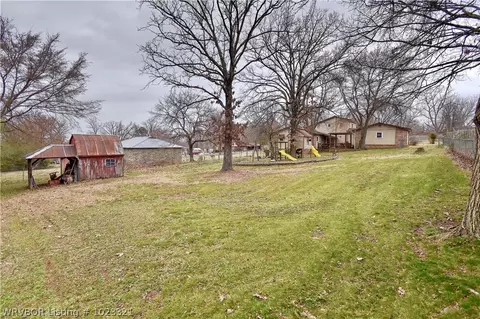 410 E Carr St, Paris, AR 72855 photo 24