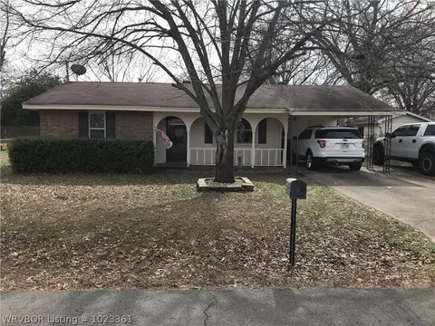 112 Hall St, Paris, AR 72855 photo 1