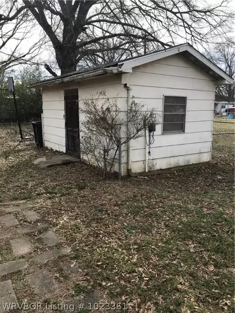 112 Hall St, Paris, AR 72855 photo 4
