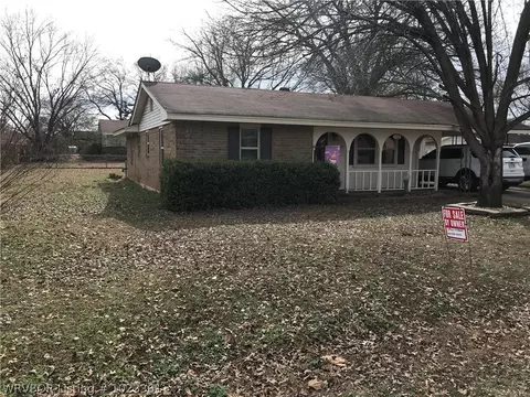 112 Hall St, Paris, AR 72855 photo 2
