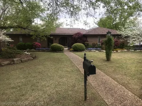 2500 Riviera Cir, Fort Smith, AR 72903 photo 2