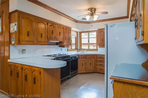 315 N Albert Pike Ave, Fort Smith, AR 72903 photo 8