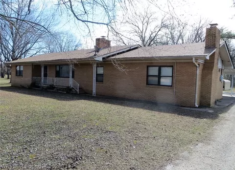 829 E Cherry St, Alma, AR 72921 photo 1