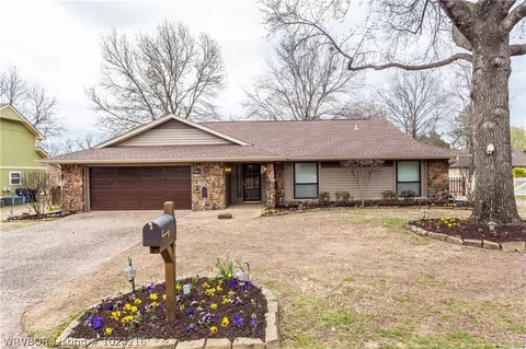 2709 Roxbury Ln, Fort Smith, AR 72908 photo 1