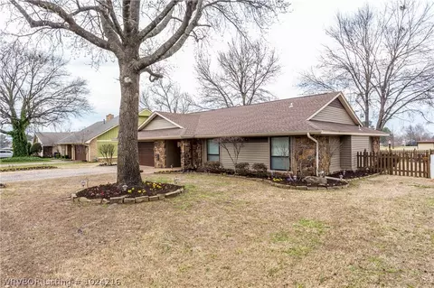 2709 Roxbury Ln, Fort Smith, AR 72908 photo 2