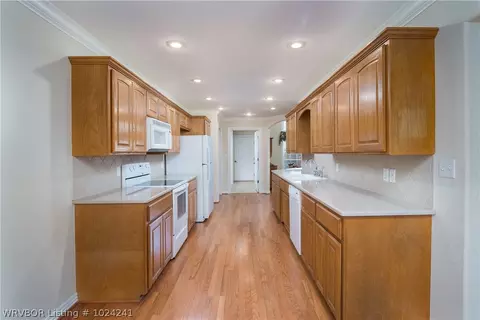 1101 Elizabeth Ln, Fort Smith, AR 72903 photo 4