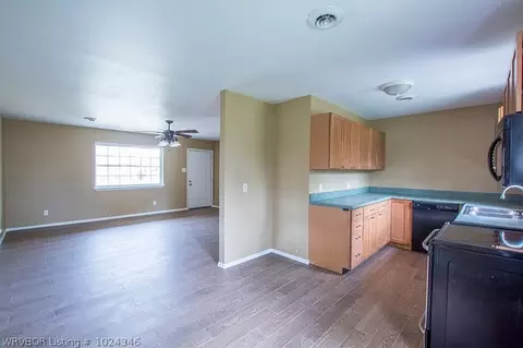 804 Angela Cir, Barling, AR 72923 photo 5