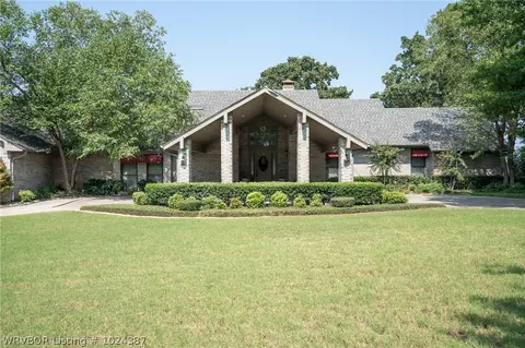 8321 Rosewood Dr, Fort Smith, AR 72903 photo 2