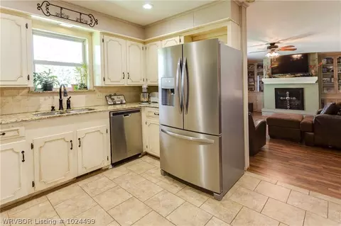 5913 Chippewa Trl, Fort Smith, AR 72904 photo 8