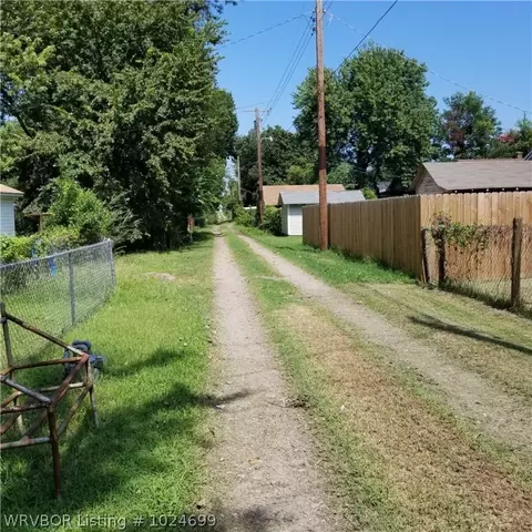 605 Clifton Ct, Fort Smith, AR 72903 photo 12