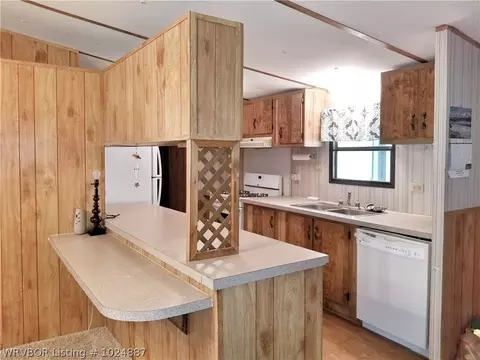 326 N Cedar Ave, Alma, AR 72921 photo 3