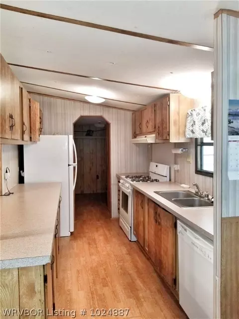 326 N Cedar Ave, Alma, AR 72921 photo 4