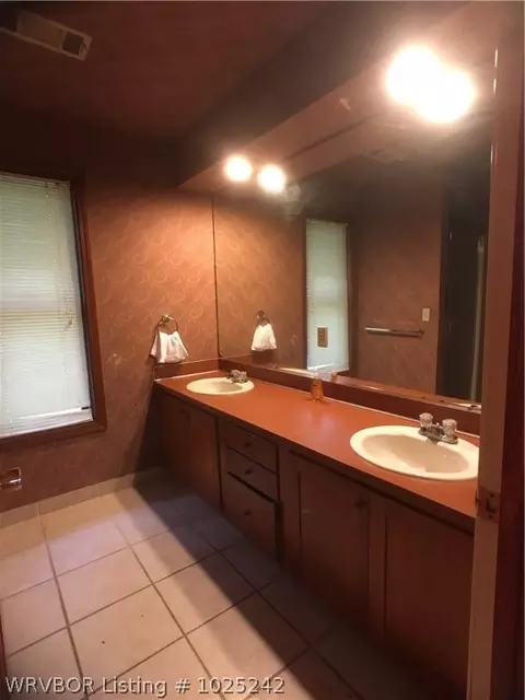 3000 Cliff Dr, Fort Smith, AR 72901 photo 8
