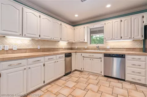 8708 Meandering Way, Fort Smith, AR 72903 photo 7