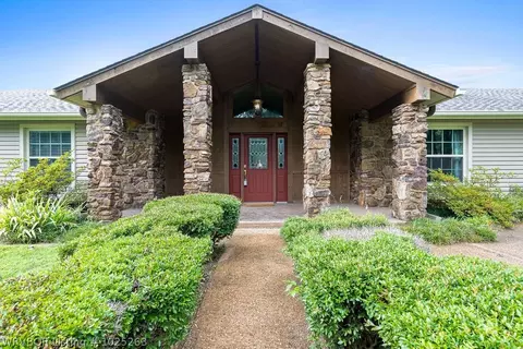 8708 Meandering Way, Fort Smith, AR 72903 photo 2