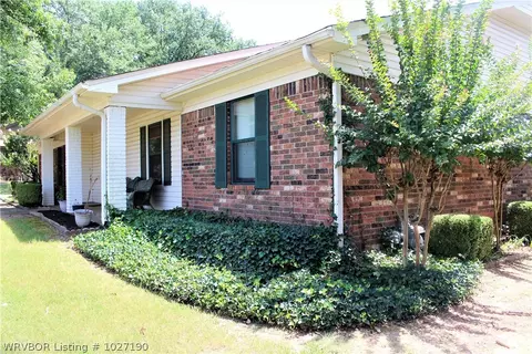 2008 Queensbury Way, Fort Smith, AR 72908 photo 3