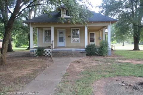 1113 Main St, Paris, AR 72855 photo 1