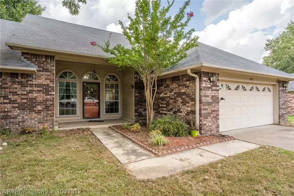  1800 Oakview Dr, Lavaca, AR 72941 photo 2