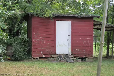 1210 Academy St, Paris, AR 72855 photo 5