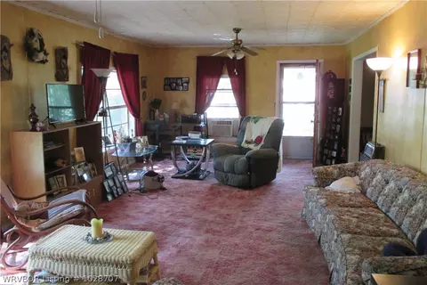 1210 Academy St, Paris, AR 72855 photo 9