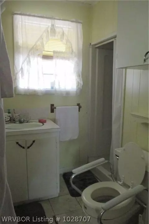 1210 Academy St, Paris, AR 72855 photo 11