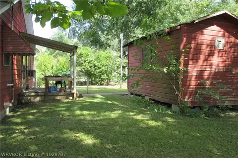 1210 Academy St, Paris, AR 72855 photo 17