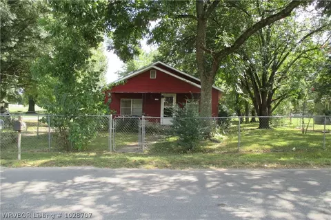1210 Academy St, Paris, AR 72855 photo 1