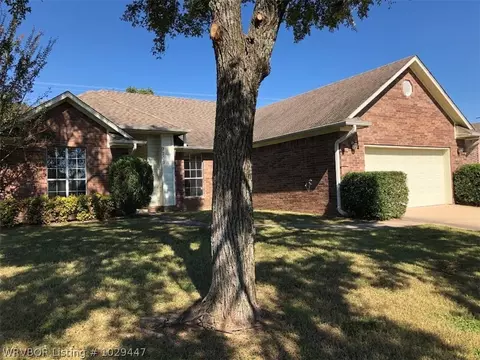 9709 E Pointe Dr, Fort Smith, AR 72903 photo 2
