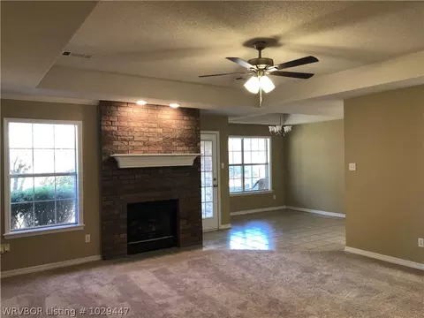 9709 E Pointe Dr, Fort Smith, AR 72903 photo 3