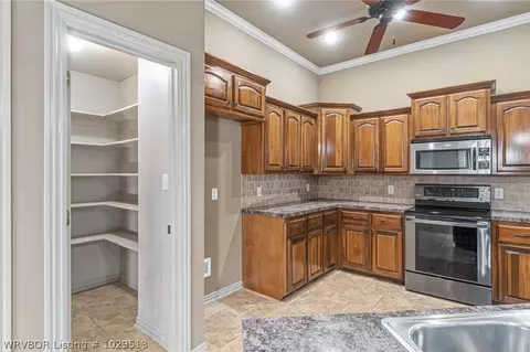 321 Skagway Ln, Barling, AR 72923 photo 12