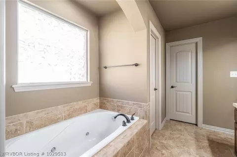 321 Skagway Ln, Barling, AR 72923 photo 19