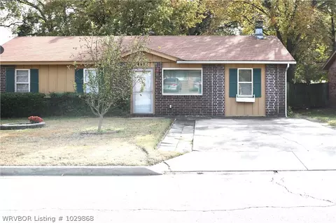 8904 Gary St, Fort Smith, AR 72903 photo 2