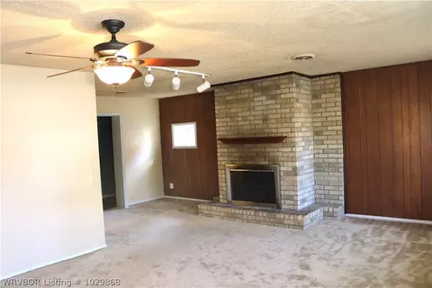 8904 Gary St, Fort Smith, AR 72903 photo 4