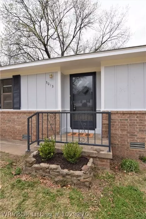 3013 Independence St, Fort Smith, AR 72901 photo 2