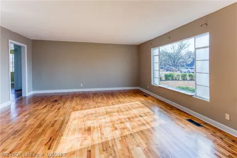 3901 S Q St, Fort Smith, AR 72903 photo 5
