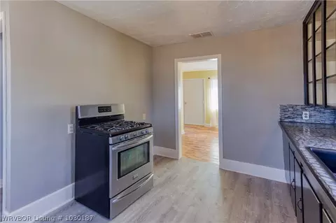 3901 S Q St, Fort Smith, AR 72903 photo 10