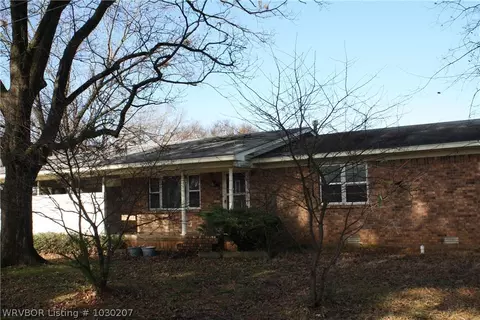 209 S 10th St, Paris, AR 72855 photo 2