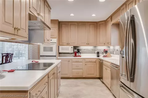 2419 Wyndermere Way, Fort Smith, AR 72903 photo 12