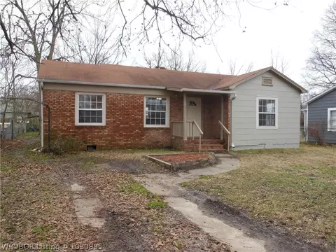 2018 N 8 St, Fort Smith, AR 72901 photo 1
