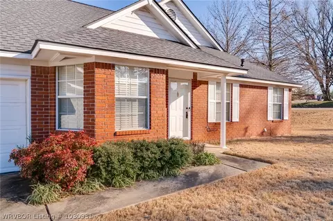 1217 S 41st Cir, Fort Smith, AR 72903 photo 2
