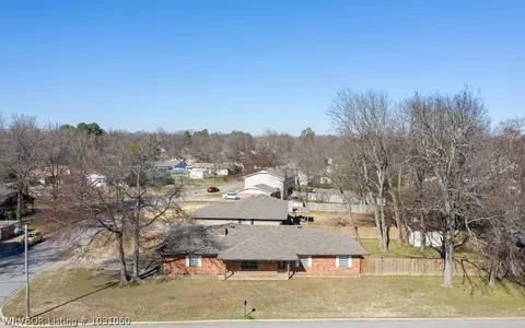 8526 Harvard Dr, Fort Smith, AR 72908 photo 3